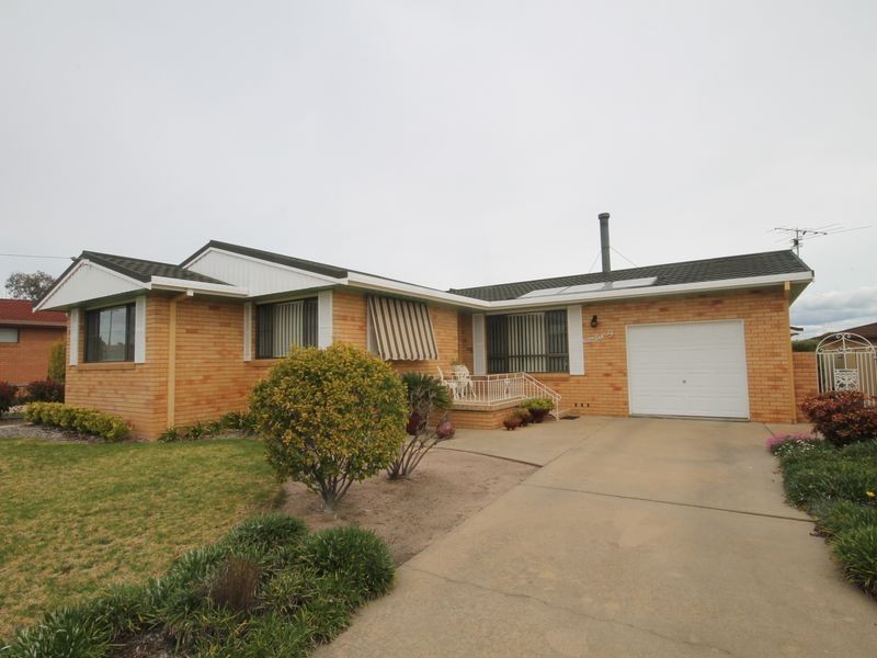 9 Sapphire Street, Inverell NSW 2360