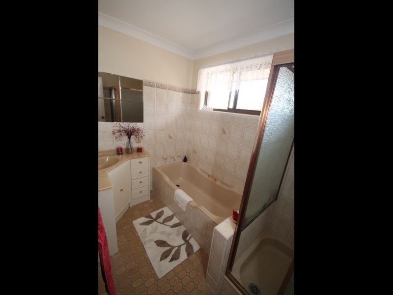 52 Gordon Street, Inverell NSW 2360