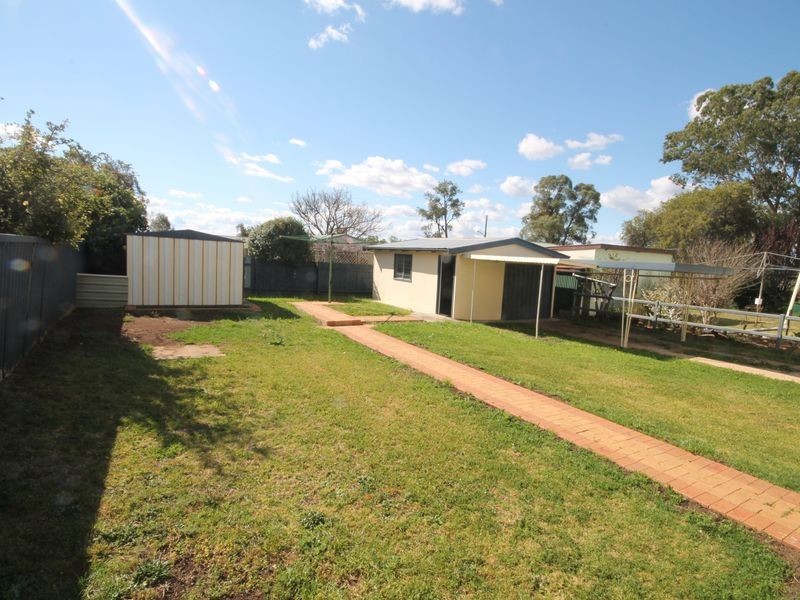 80 Oswald Street, Inverell NSW 2360