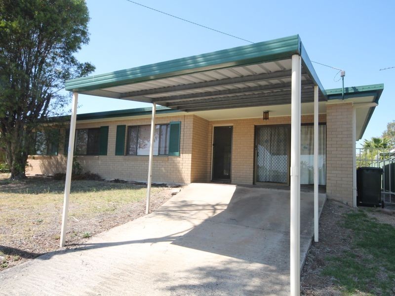 8 Jacaranda Crescent, Inverell NSW 2360