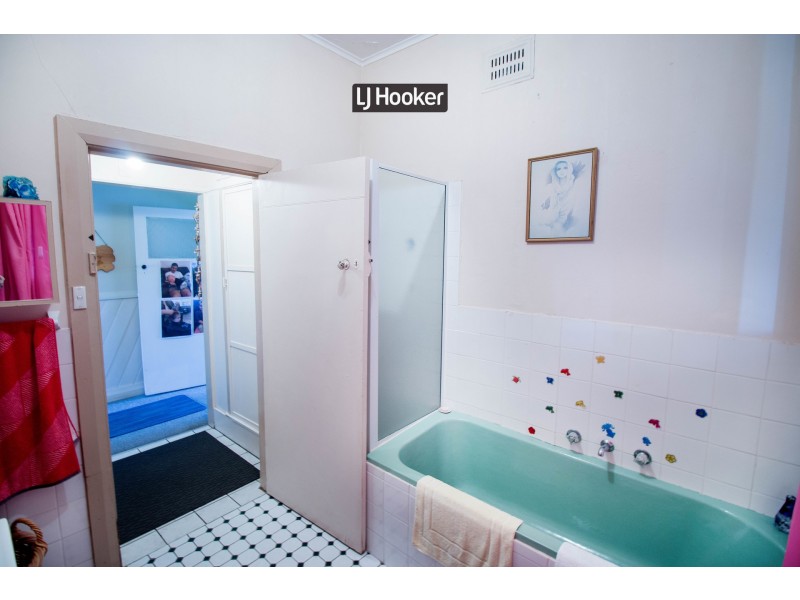 36 Ross Street, Inverell NSW 2360