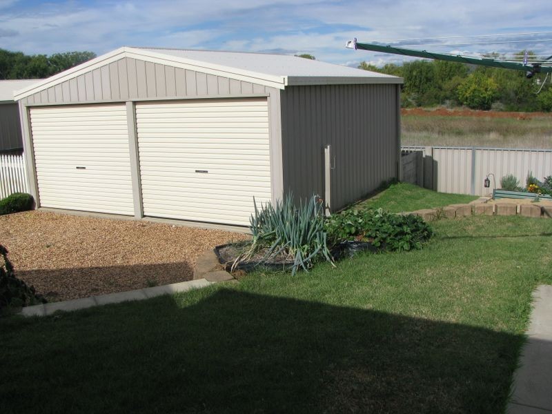 17 Brownleigh Vale, Inverell NSW 2360