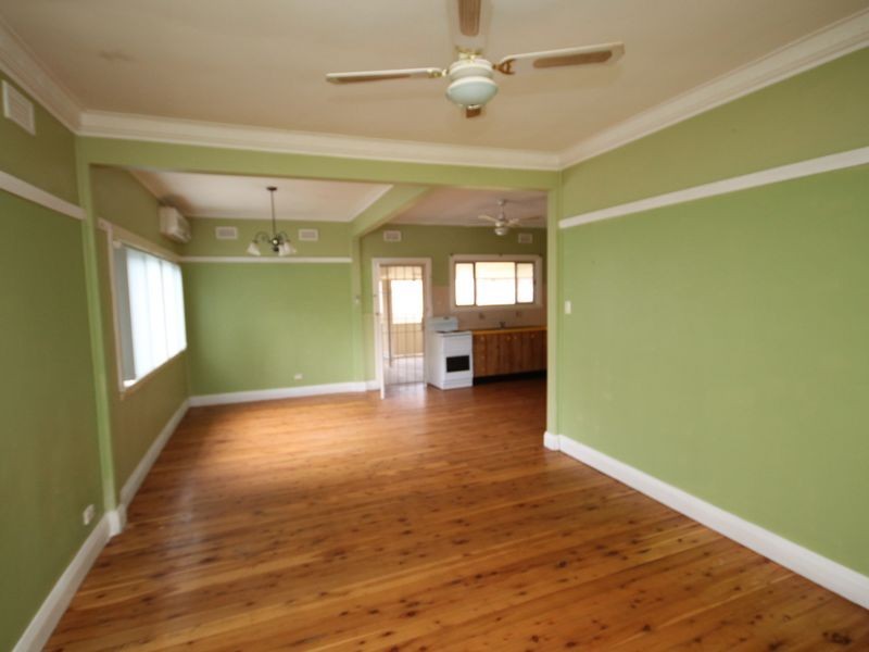 18 Avern Street, Inverell NSW 2360