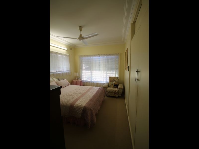 2 Gordon Street, Inverell NSW 2360