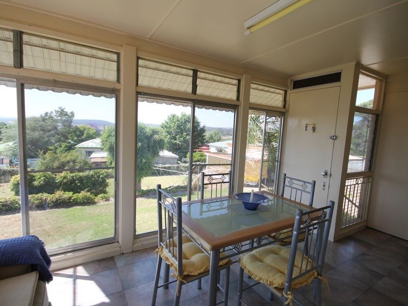 2 Gordon Street, Inverell NSW 2360