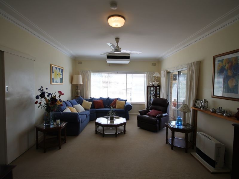 2 Gordon Street, Inverell NSW 2360
