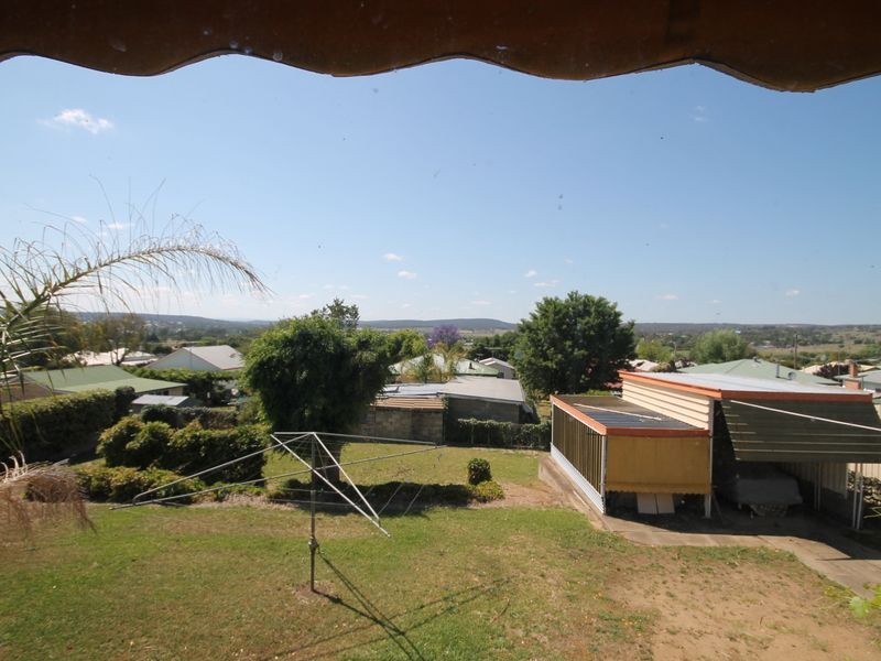 2 Gordon Street, Inverell NSW 2360