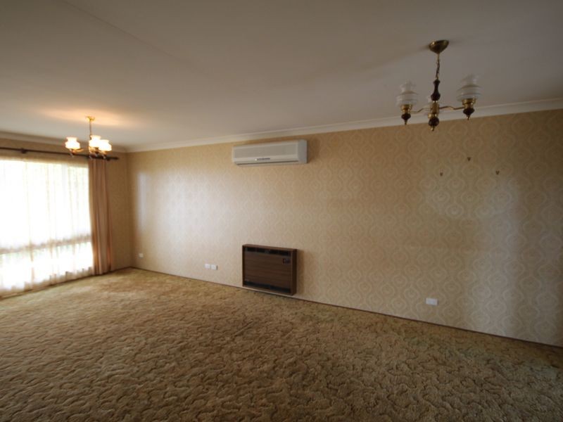 45 Froude Street, Inverell NSW 2360