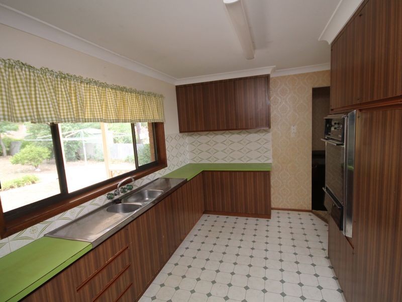 45 Froude Street, Inverell NSW 2360