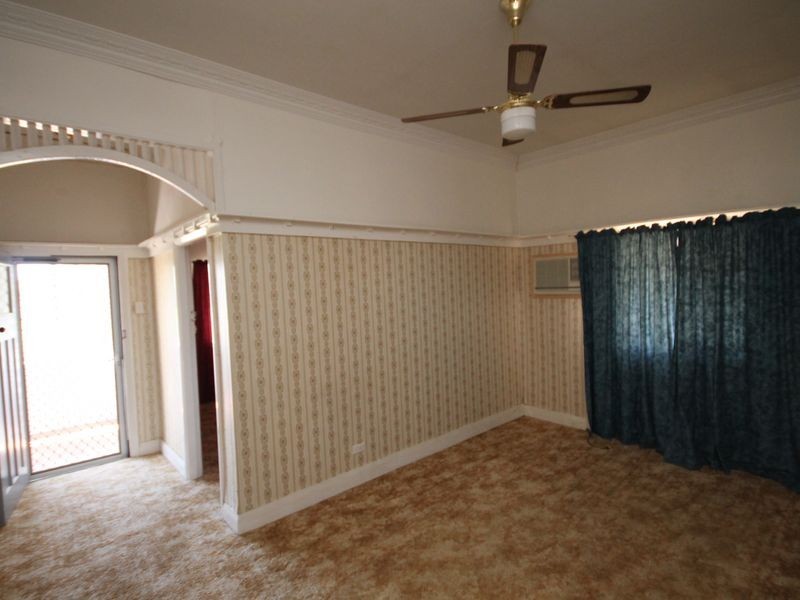 64 Granville Street, Inverell NSW 2360