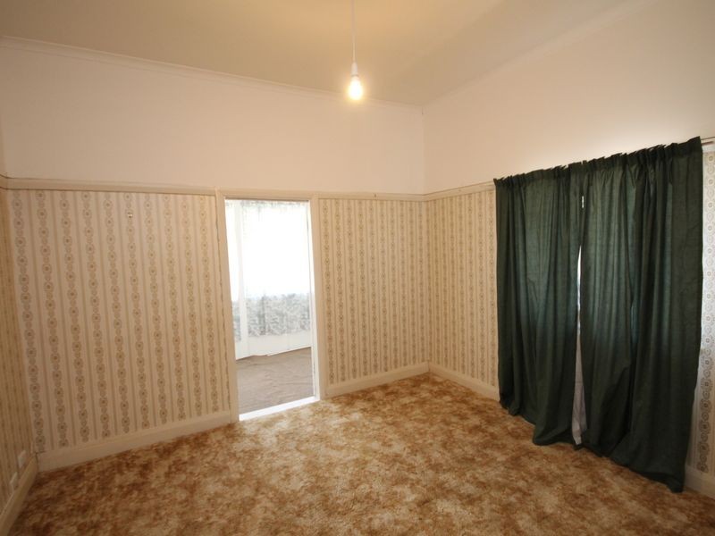 64 Granville Street, Inverell NSW 2360