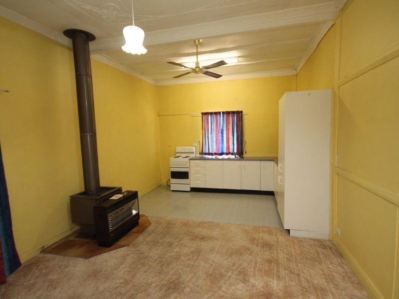 64 Granville Street, Inverell NSW 2360