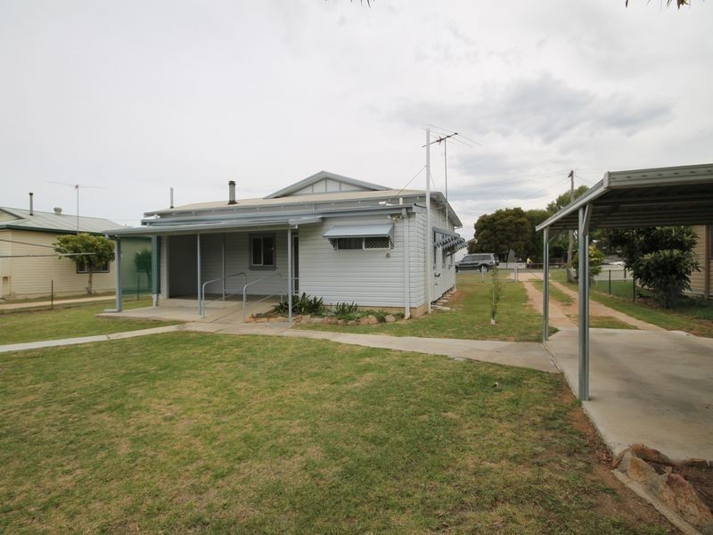 64 Granville Street, Inverell NSW 2360