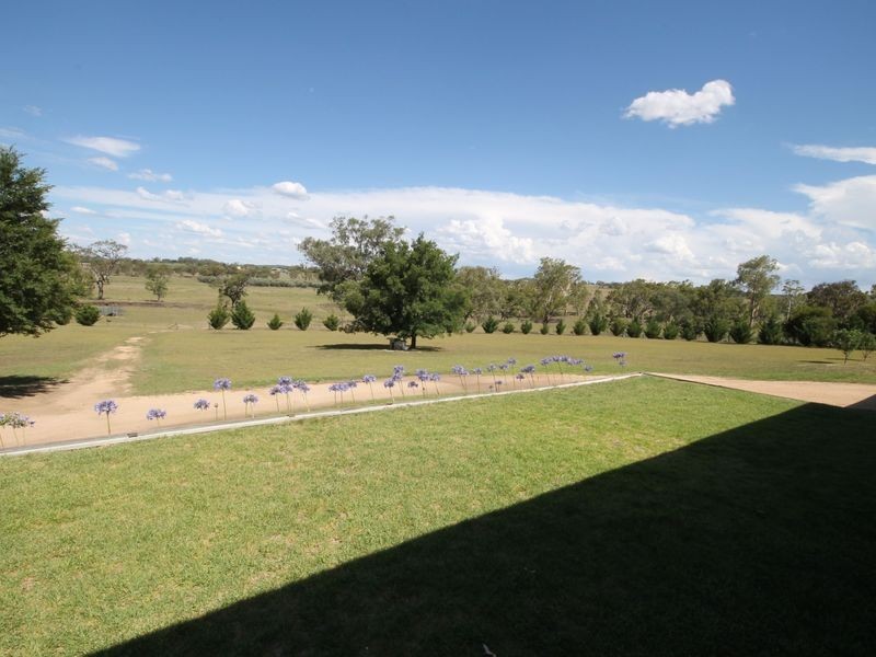 61 Coopers Lane, Inverell NSW 2360