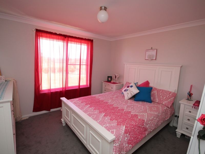 61 Coopers Lane, Inverell NSW 2360