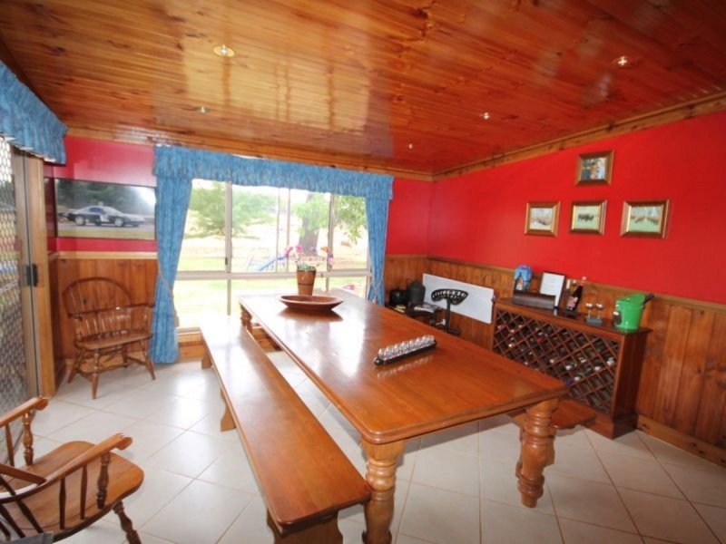 12 Clinton Lane, Inverell NSW 2360