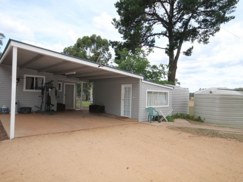 12 Clinton Lane, Inverell NSW 2360