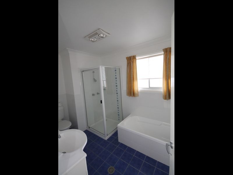 103 Lawrence Street, Inverell NSW 2360