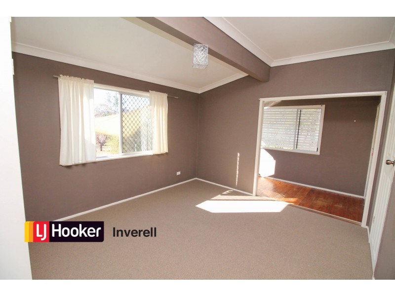 9 Butler Street, Inverell NSW 2360