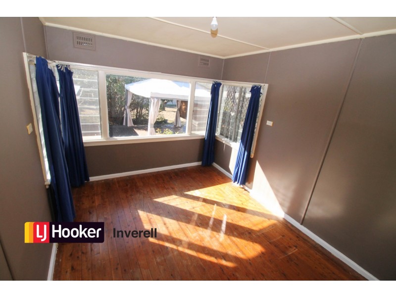 9 Butler Street, Inverell NSW 2360