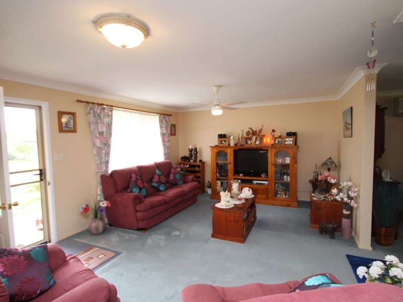 12 Deodara Drive, Inverell NSW 2360