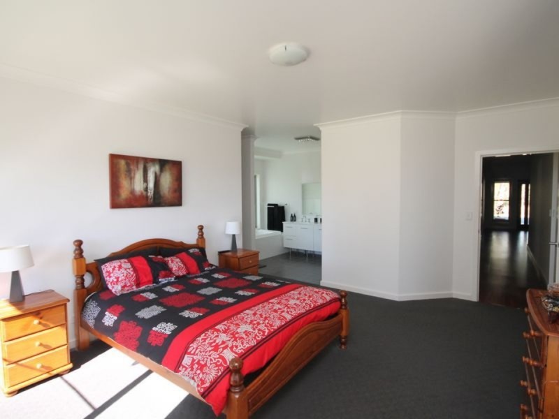 55 Caloola Drive, Inverell NSW 2360