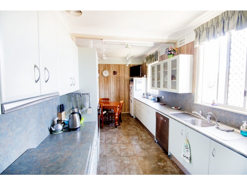 22 Shirley Street, Inverell NSW 2360