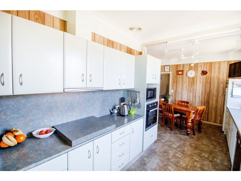 22 Shirley Street, Inverell NSW 2360