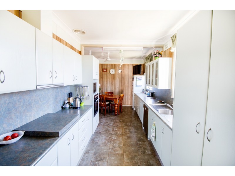 22 Shirley Street, Inverell NSW 2360