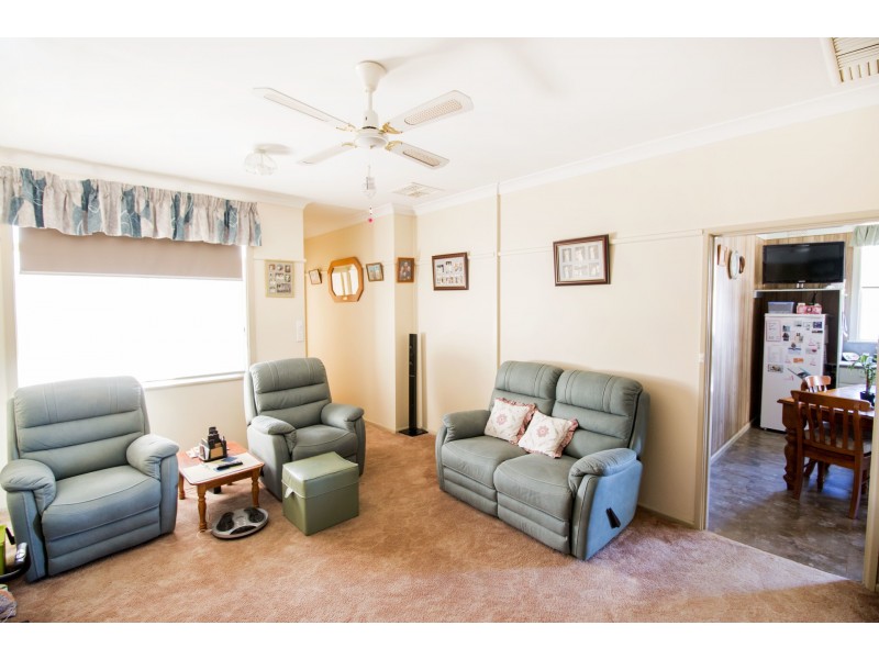 22 Shirley Street, Inverell NSW 2360