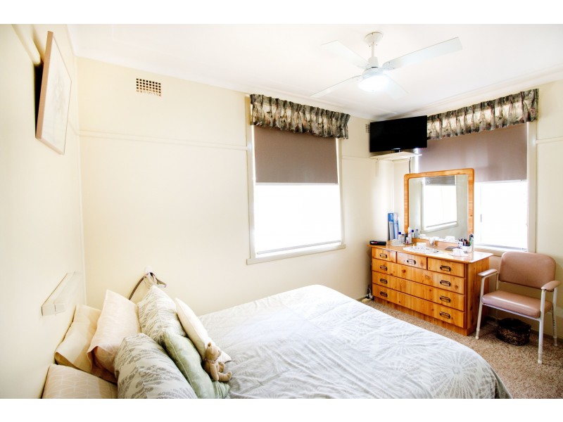 22 Shirley Street, Inverell NSW 2360