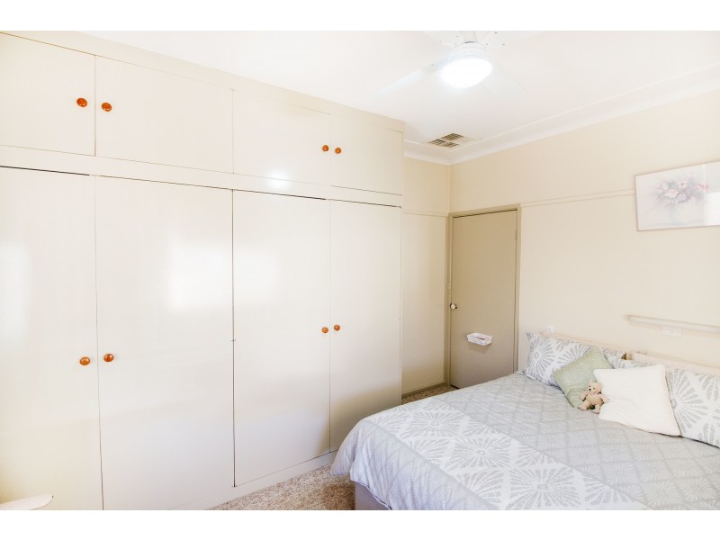 22 Shirley Street, Inverell NSW 2360