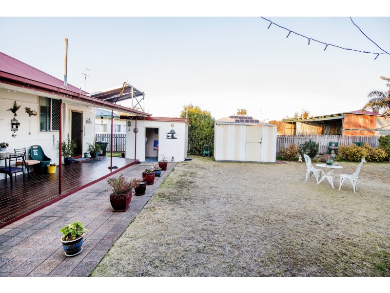 22 Shirley Street, Inverell NSW 2360