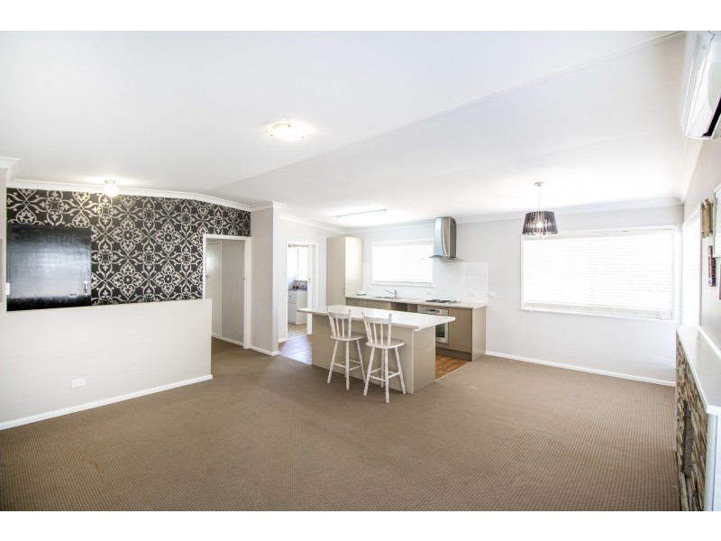 74 Short Street, Inverell NSW 2360