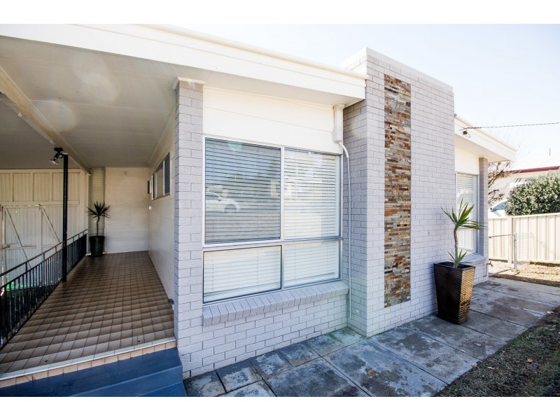 74 Short Street, Inverell NSW 2360