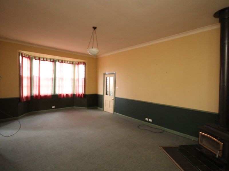 22 Gilchrist Street, Inverell NSW 2360