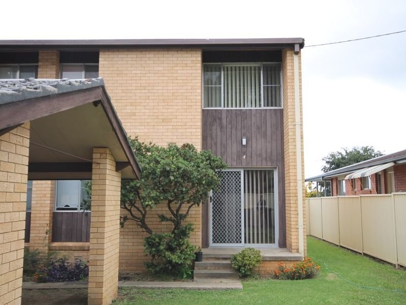 4/36 Moore Street, Inverell NSW 2360