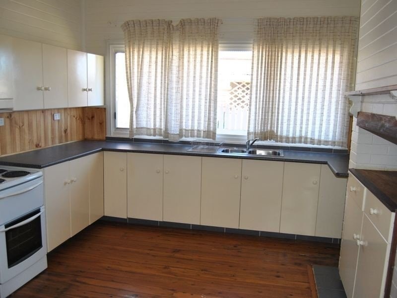 21 Chester Street, Inverell NSW 2360