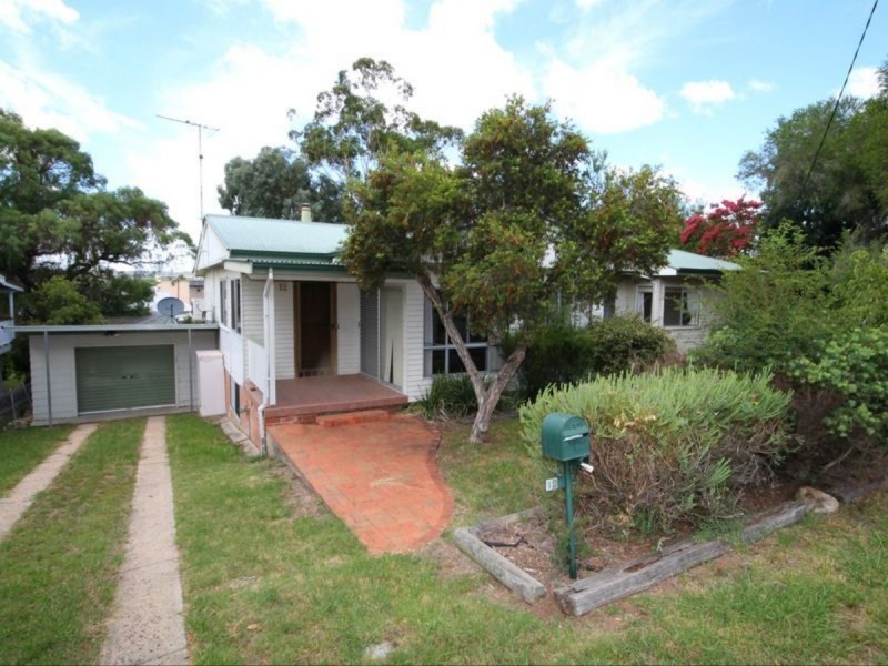 12 Anderson Street, Inverell NSW 2360