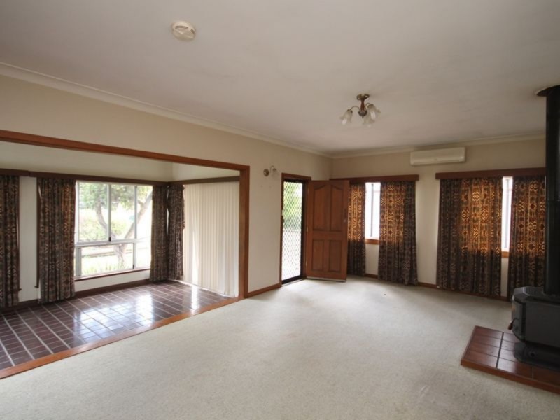 12 Anderson Street, Inverell NSW 2360