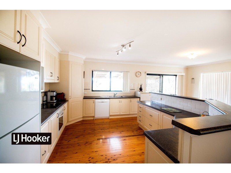 33 Wolbah Close, Inverell NSW 2360