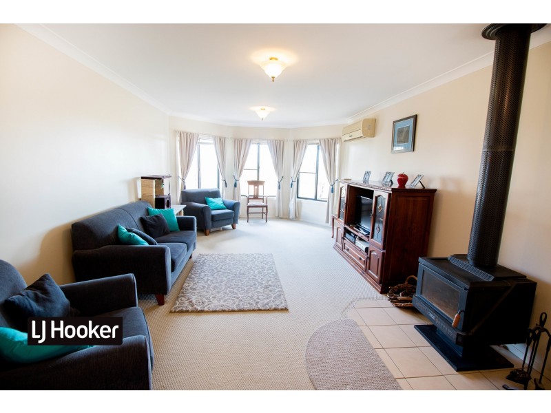 33 Wolbah Close, Inverell NSW 2360