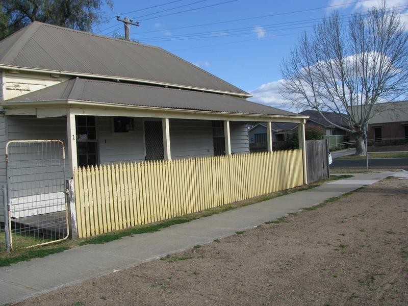 1 Ross Street, Inverell NSW 2360