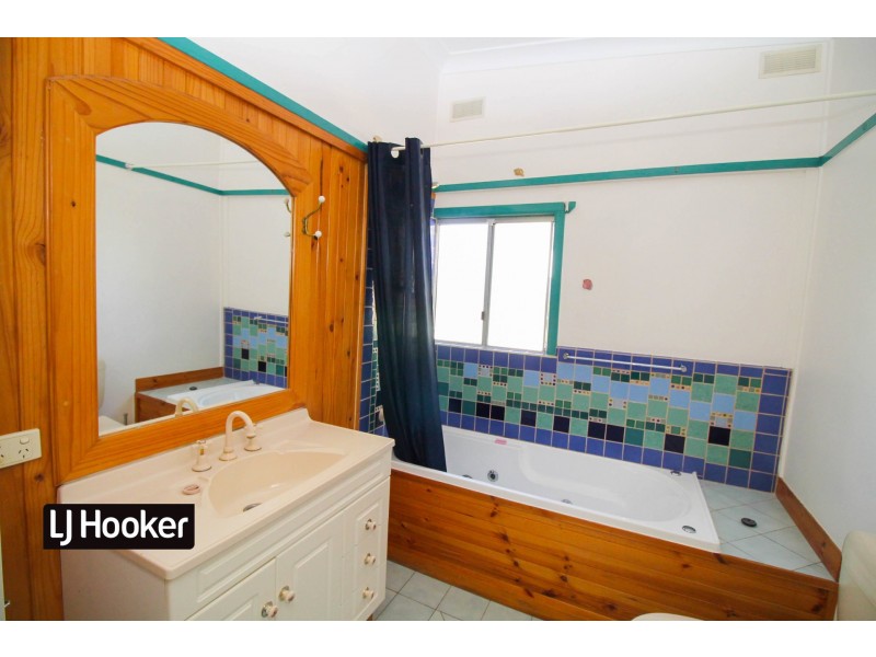 5 Short Street, Inverell NSW 2360