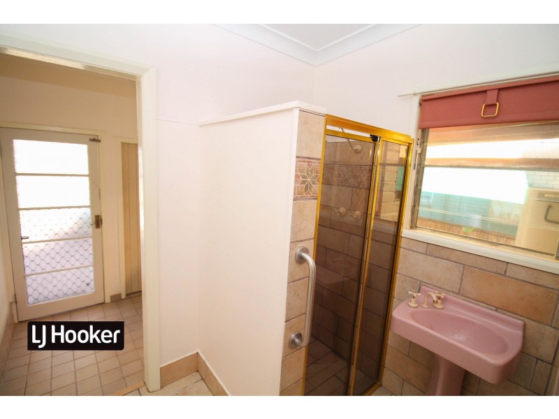 5 Short Street, Inverell NSW 2360