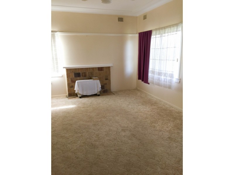 96 Evans Street, Inverell NSW 2360