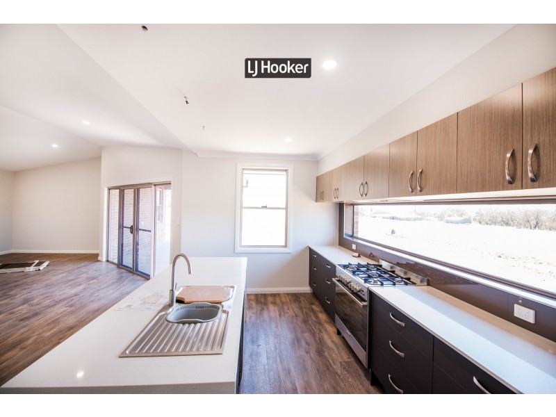 9 Talbragar Close, Inverell NSW 2360