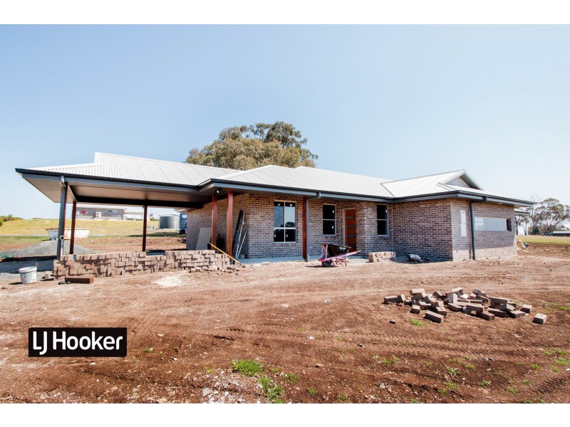 9 Talbragar Close, Inverell NSW 2360