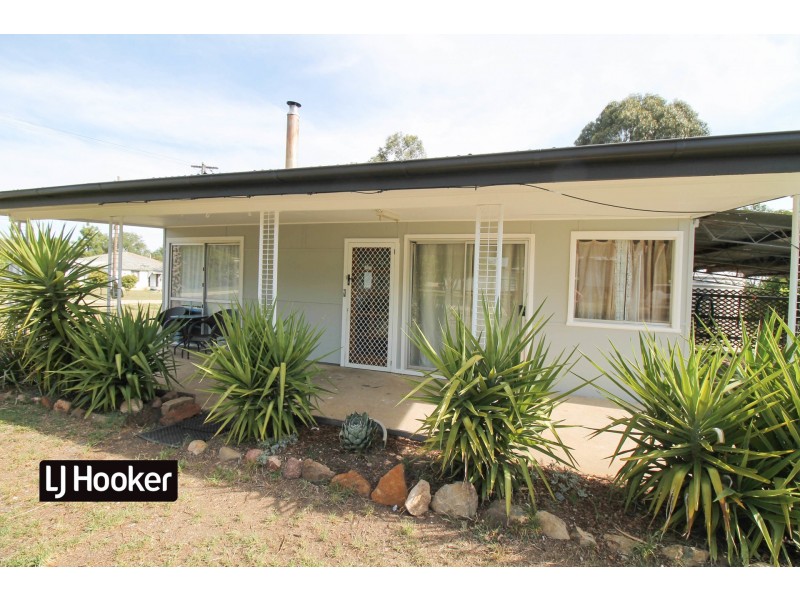 8 Castle Street, Inverell NSW 2360