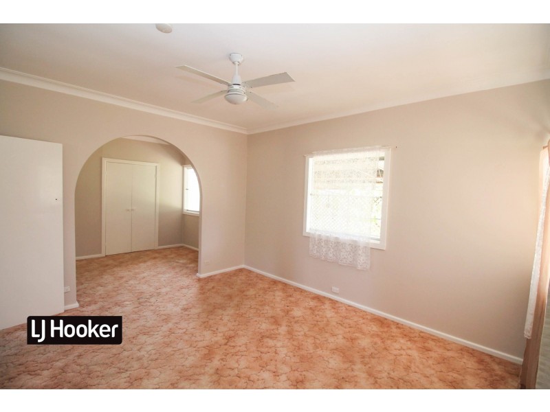 8 Castle Street, Inverell NSW 2360